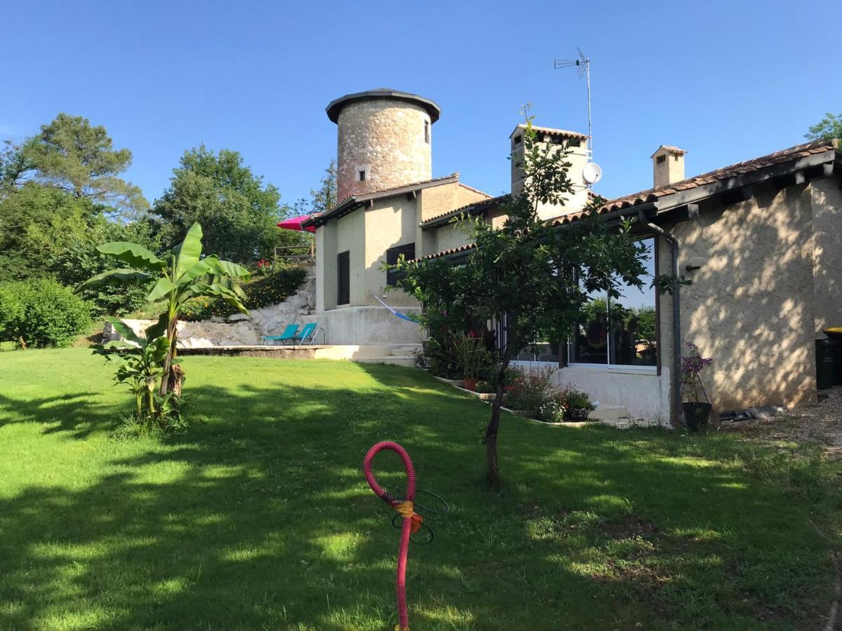 Moulin A Vent De Prentygarde En Dordogne Vélines Exterior foto